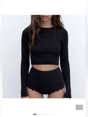 Zara Black Long-Sleeve Cropped Knit Top